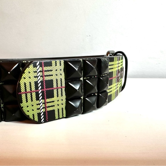 HOT TOPIC - Y2K Emo Green/Black Studded Bonded Leather Belt, Size 32 - Picture 3 of 7